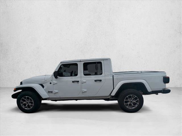 New 2025 Jeep Gladiator Sport image 4