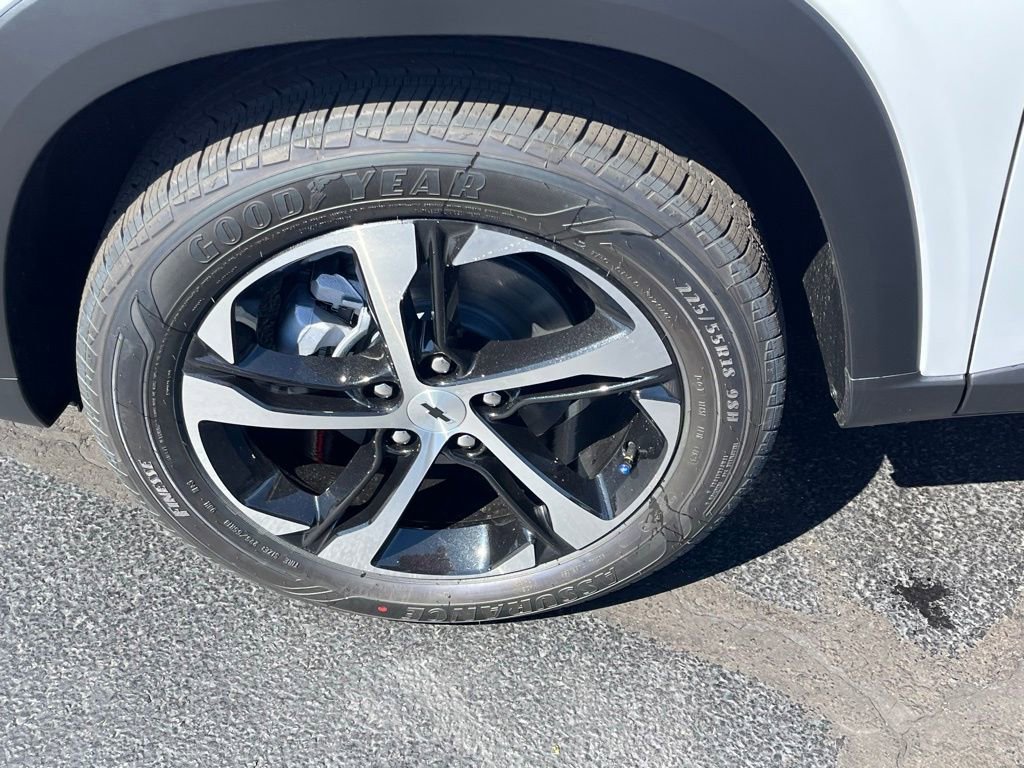 New 2026 Chevrolet Trax RS w/ Driver Confidence Package image 5