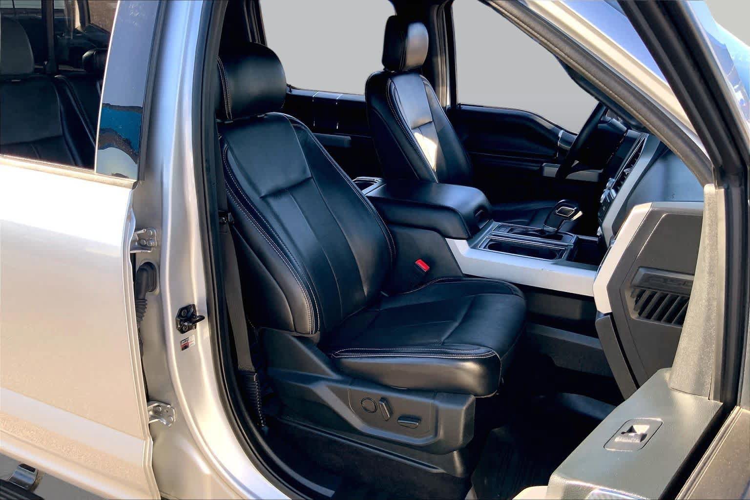 Used 2019 Ford F150 Lariat w/ Equipment Group 502A Luxury AWD/4WD image 9