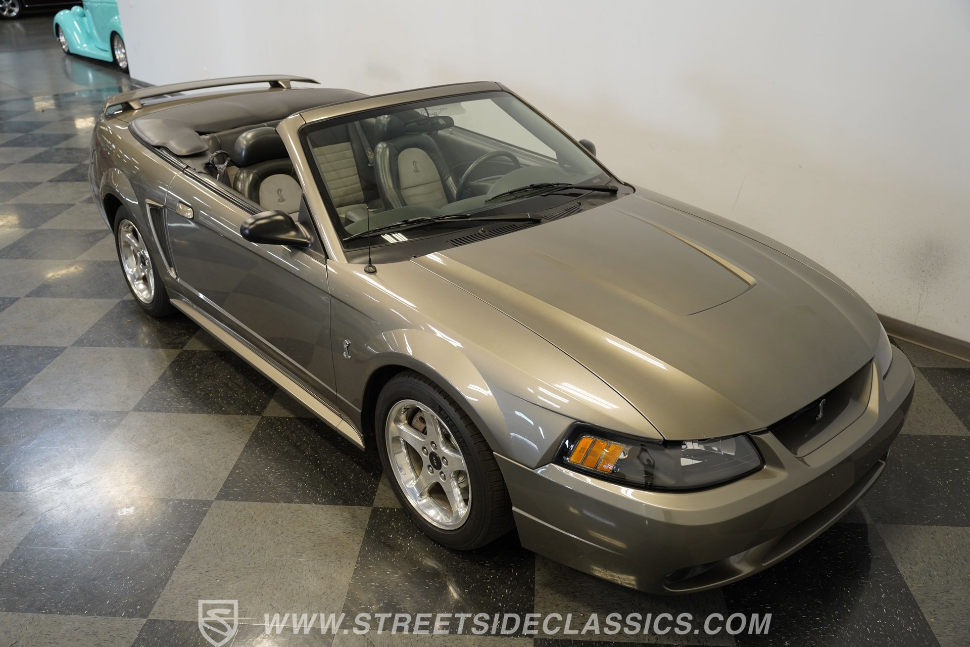 Used 2001 Ford Mustang Cobra RWD image 36