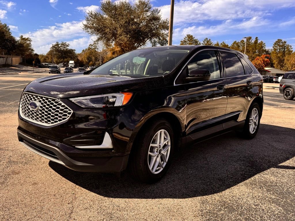 Used 2024 Ford Edge SEL image 3