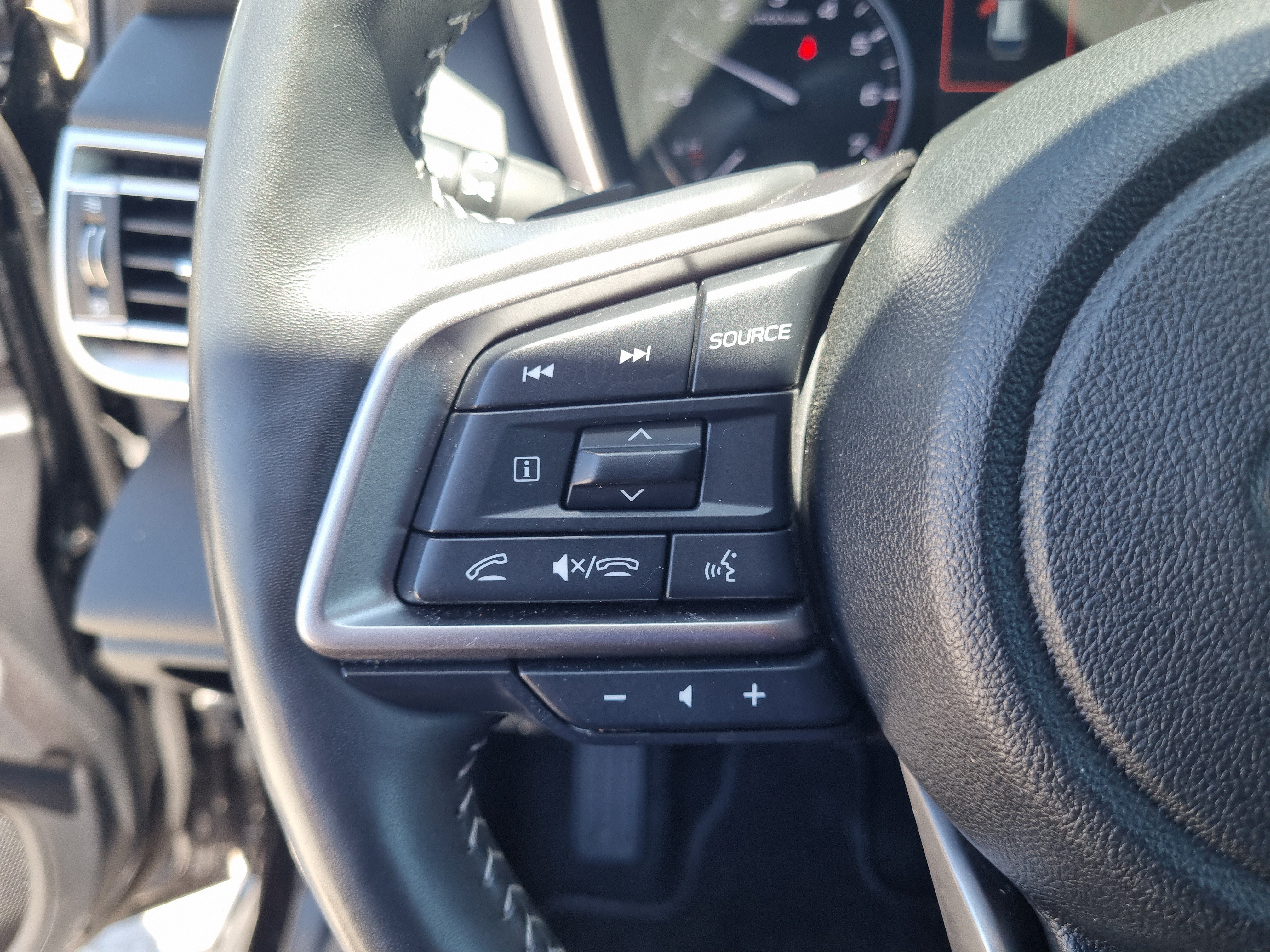 Used 2023 Subaru Outback Touring AWD/4WD image 26