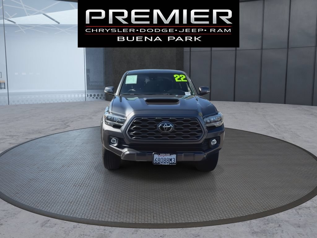 Used 2022 Toyota Tacoma TRD Sport w/ Technology Package RWD image 5