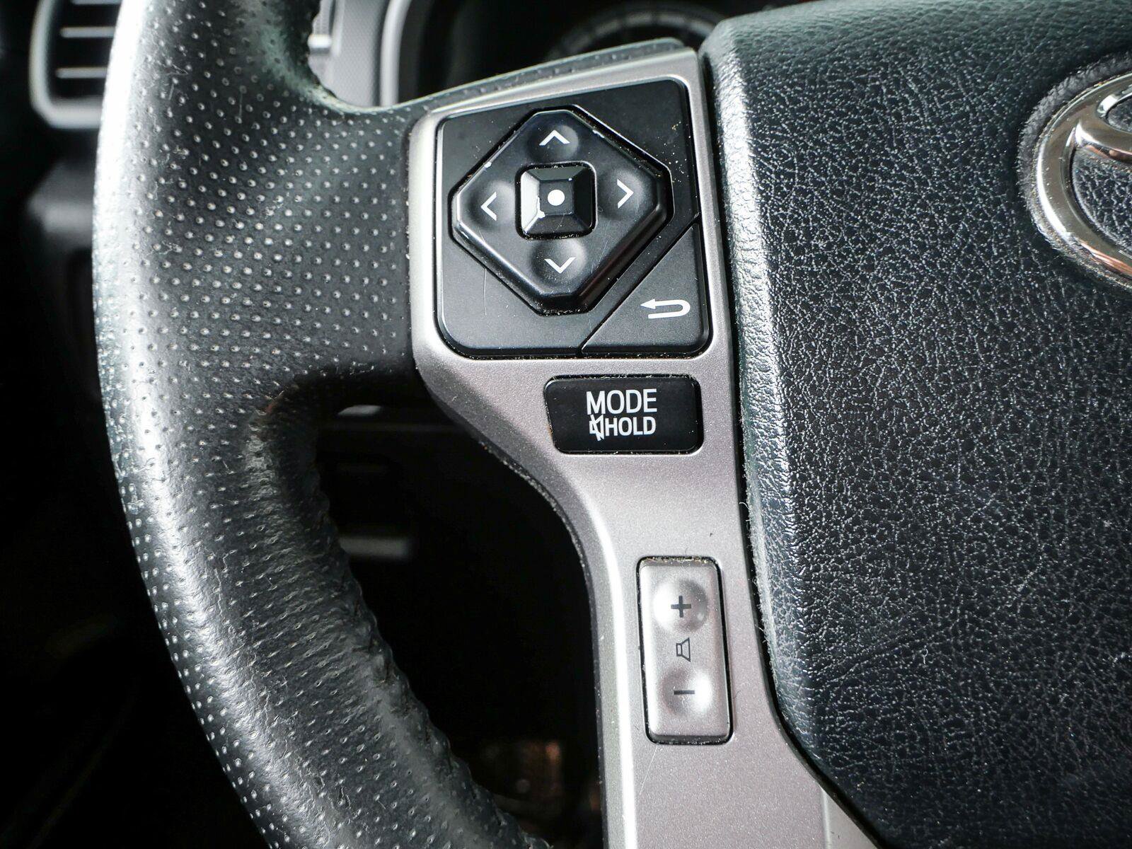 Used 2018 Toyota 4Runner SR5 Premium AWD/4WD image 12