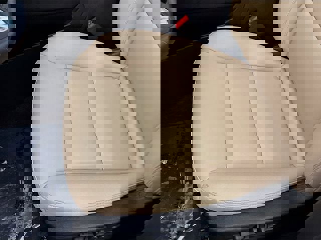 Used 2024 Cadillac XT4 Luxury w/ Cold Weather Package image 20