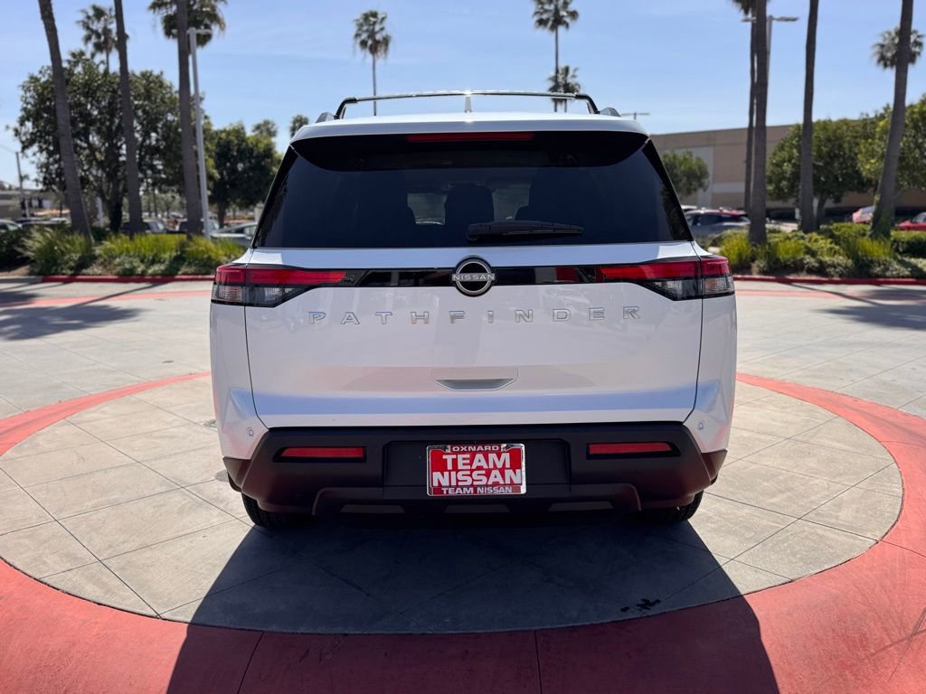 New 2025 Nissan Pathfinder SV image 6