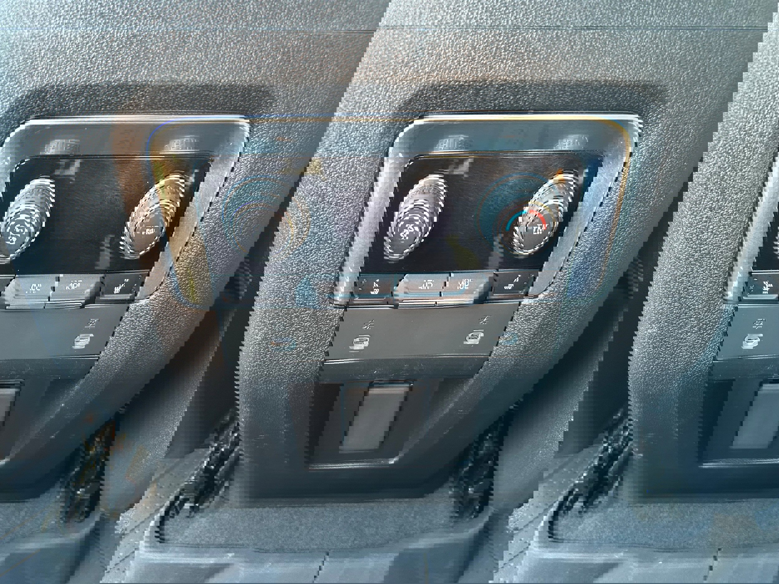 Used 2021 Chevrolet Tahoe High Country w/ Premium Package image 36