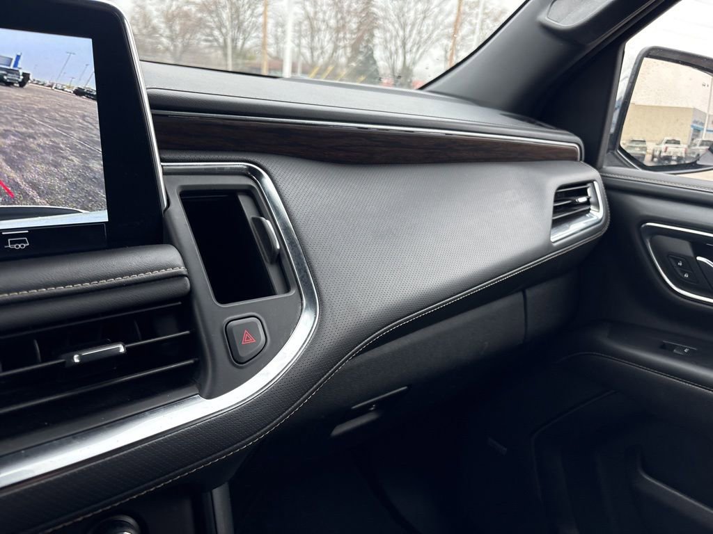 Used 2023 Chevrolet Suburban Premier image 58