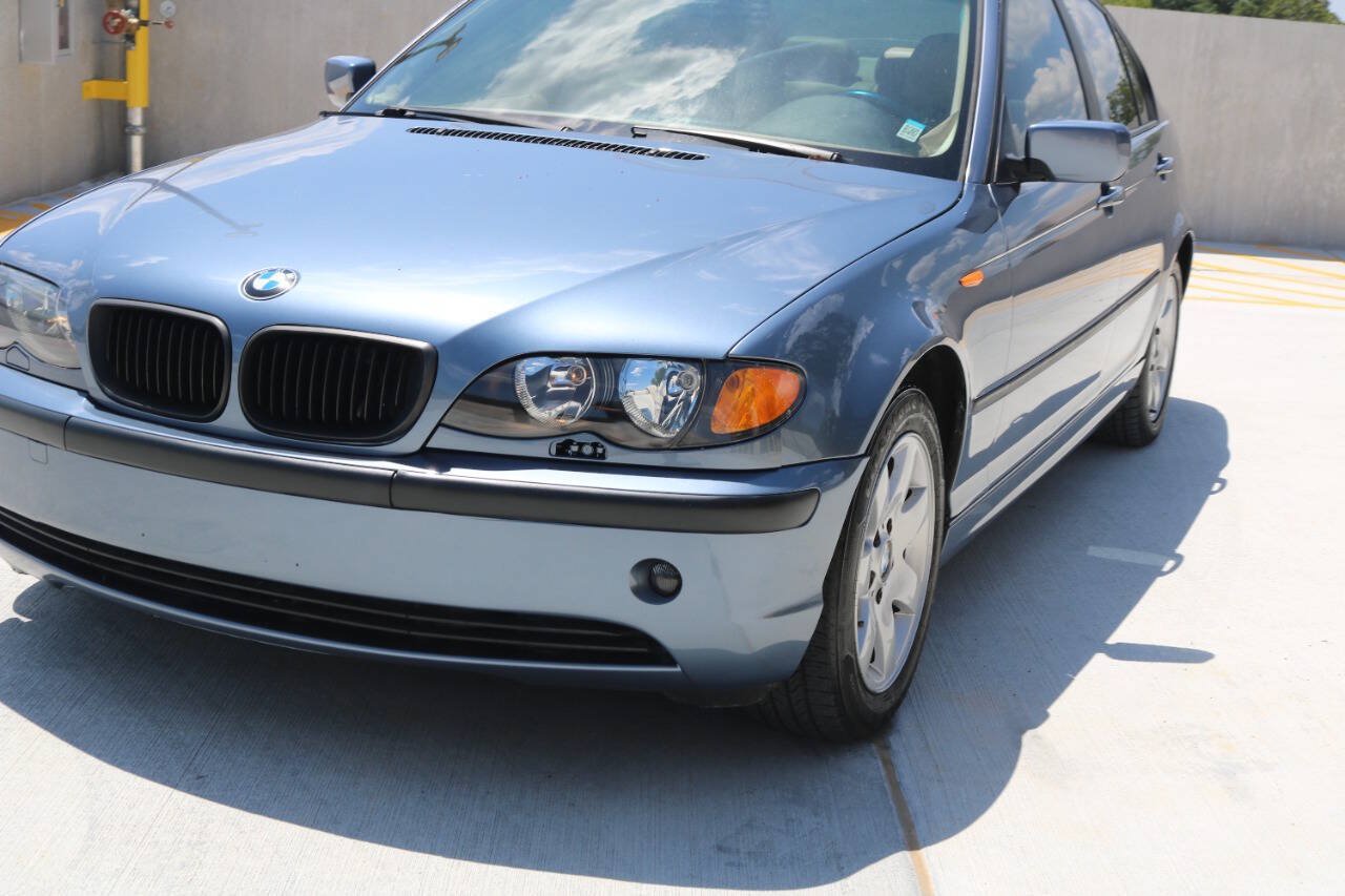 Used 2004 BMW 325xi Sedan AWD/4WD image 24