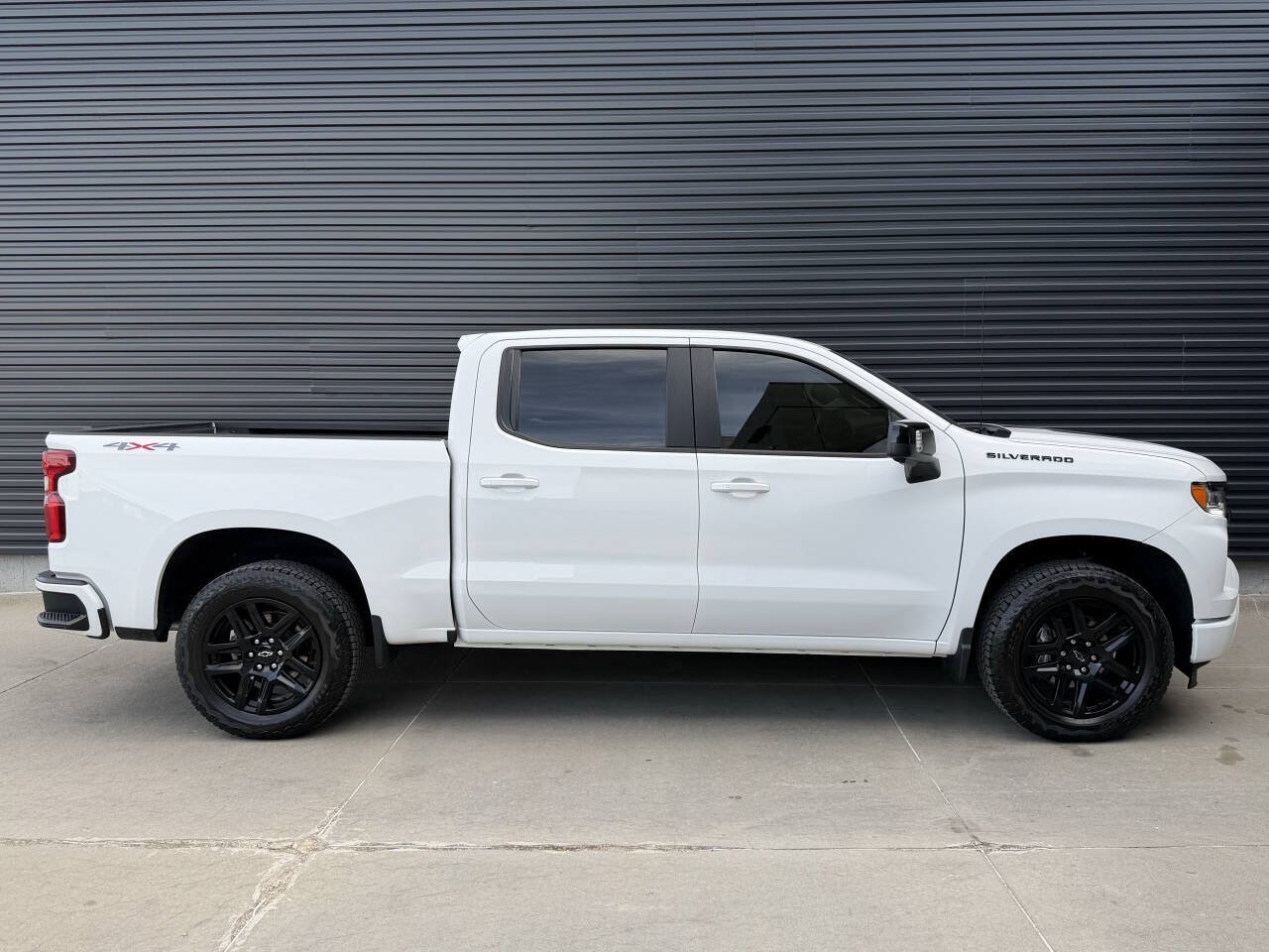 Used 2024 Chevrolet Silverado 1500 RST w/ Rally Edition AWD/4WD image 10