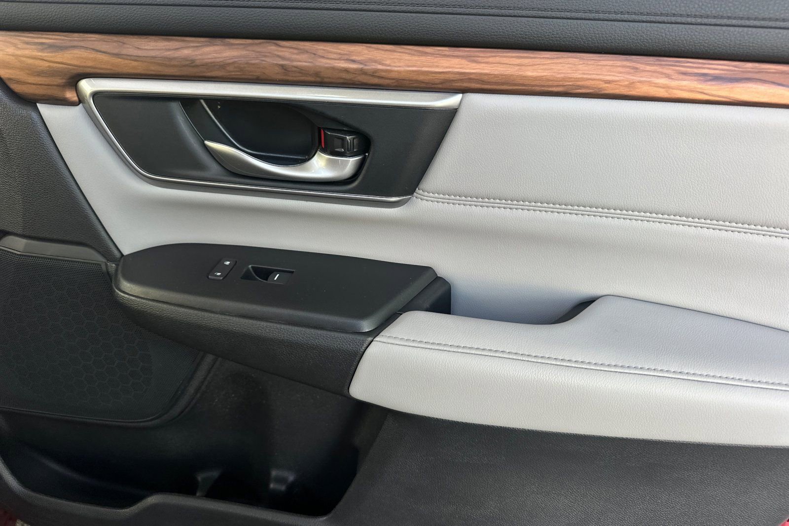 Used 2022 Honda CR-V Touring image 33