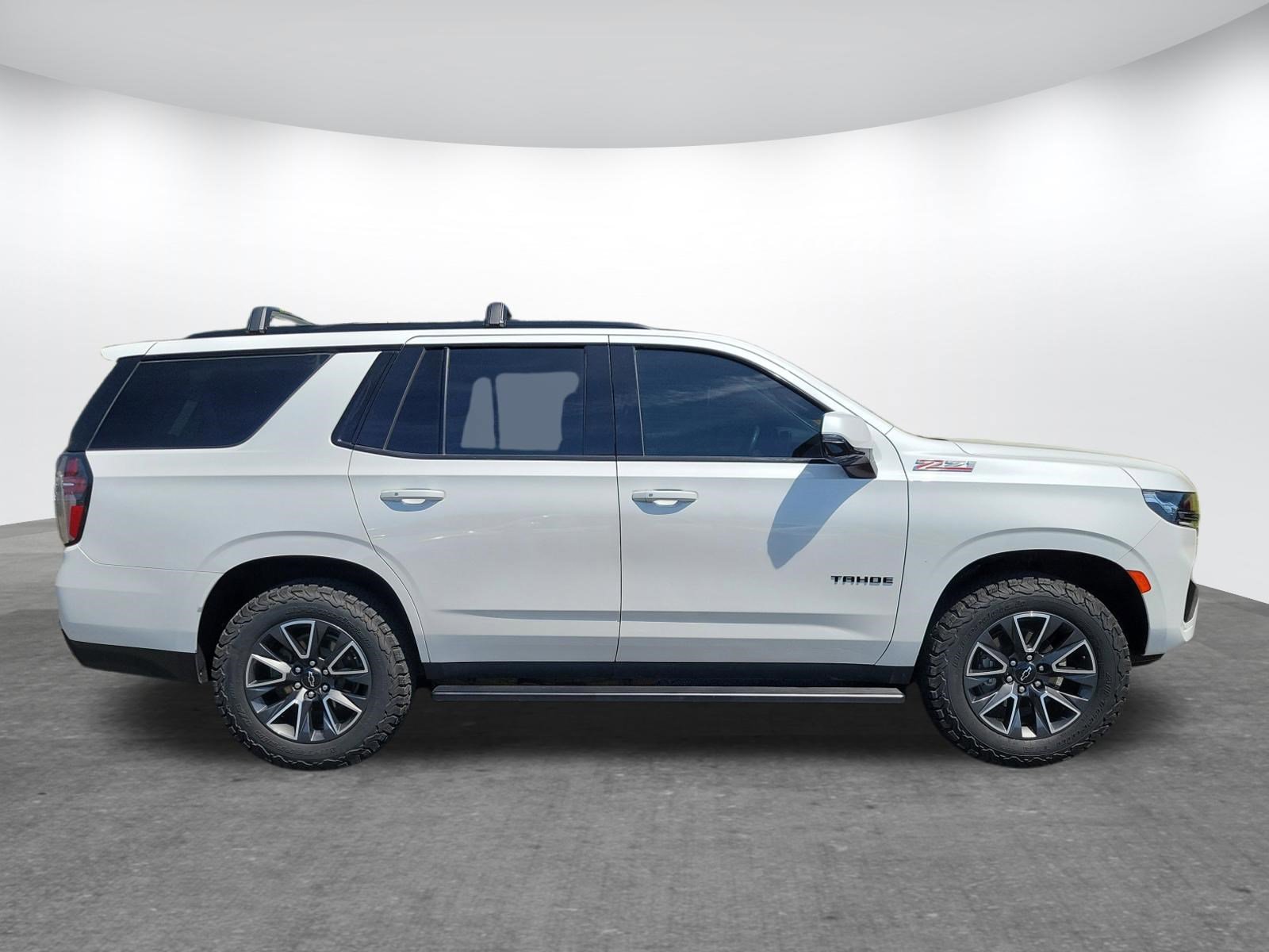 Used 2022 Chevrolet Tahoe Z71 w/ Luxury Package AWD/4WD image 34