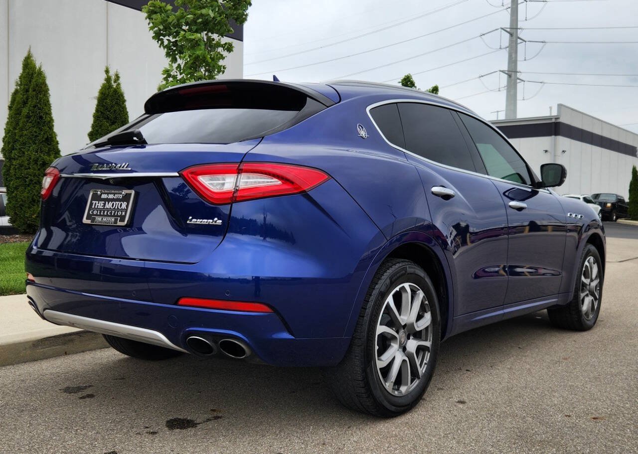 Used 2017 Maserati Levante w/ Luxury Package AWD/4WD image 4