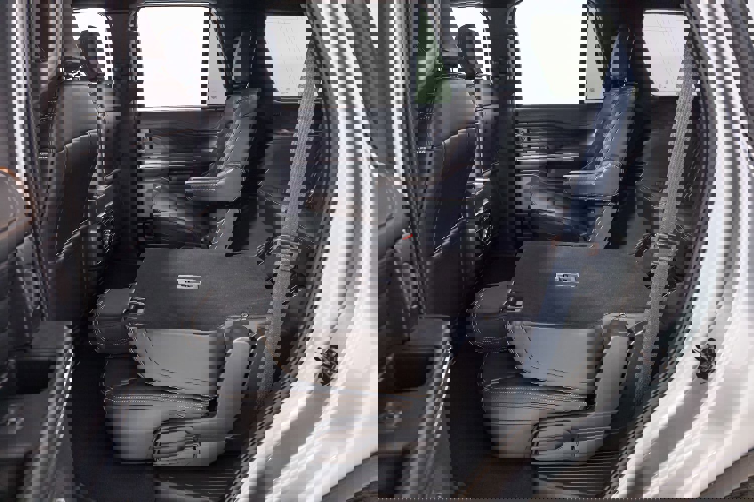 Used 2024 Ford Expedition Platinum image 24