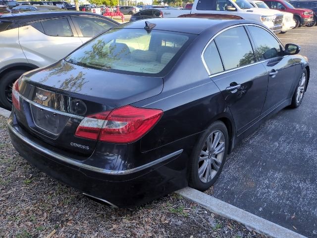 Used 2012 Hyundai Genesis 3.8 w/ Premium Pkg RWD image 2
