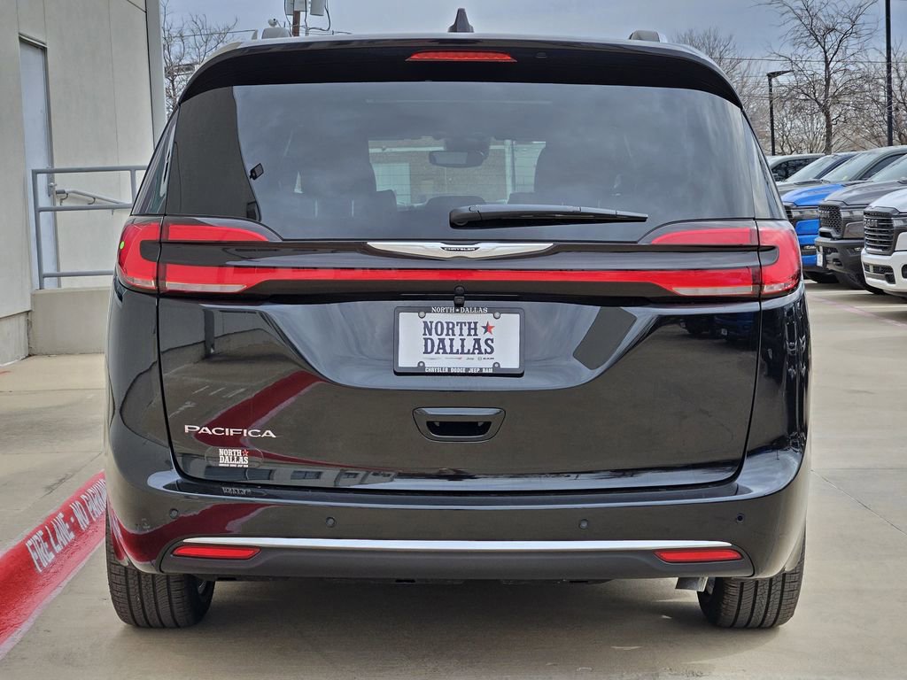 New 2026 Chrysler Pacifica Pinnacle FWD image 4