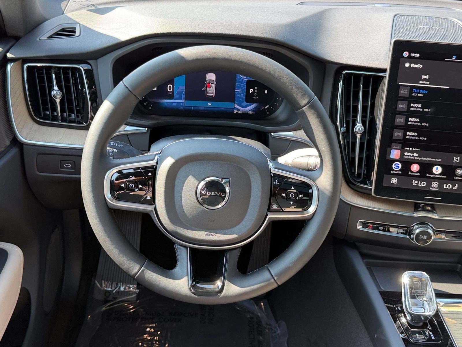 New 2027 Volvo XC60 B5 Plus AWD/4WD image 11