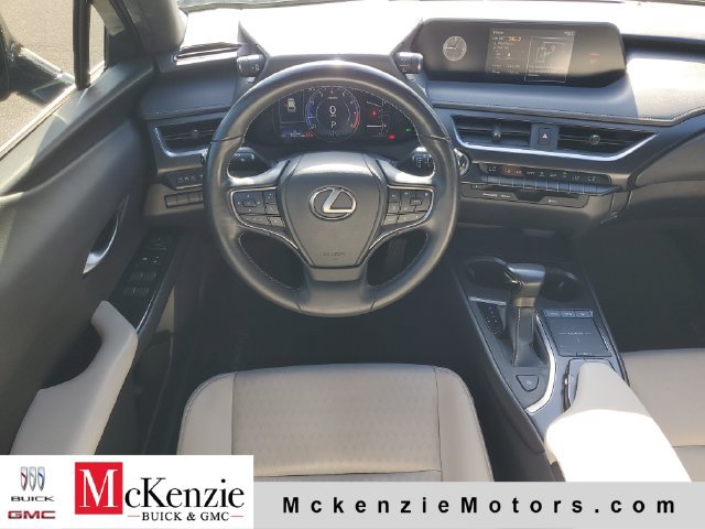 Used 2021 Lexus UX 200 w/ Accessory Package (A2) FWD image 26