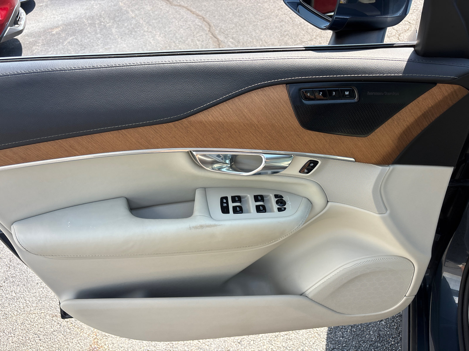 Used 2019 Volvo XC90 T6 Inscription w/ Advanced Package AWD/4WD image 11
