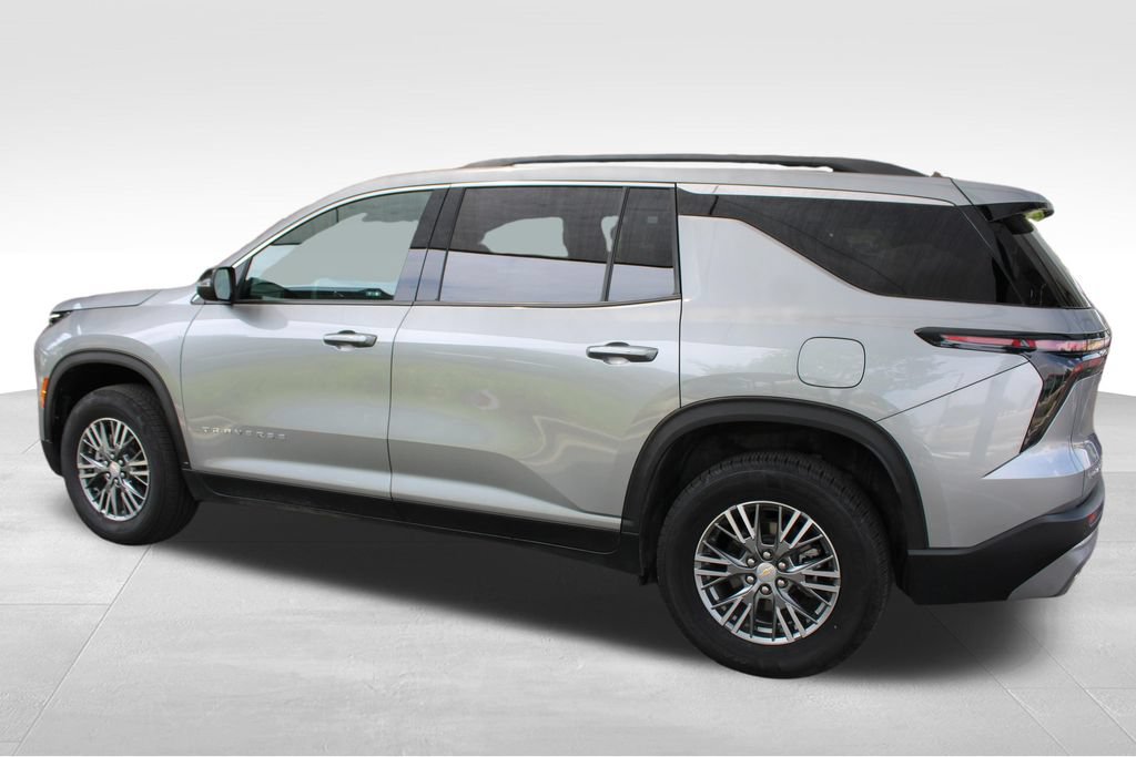 Used 2025 Chevrolet Traverse LT AWD/4WD image 11