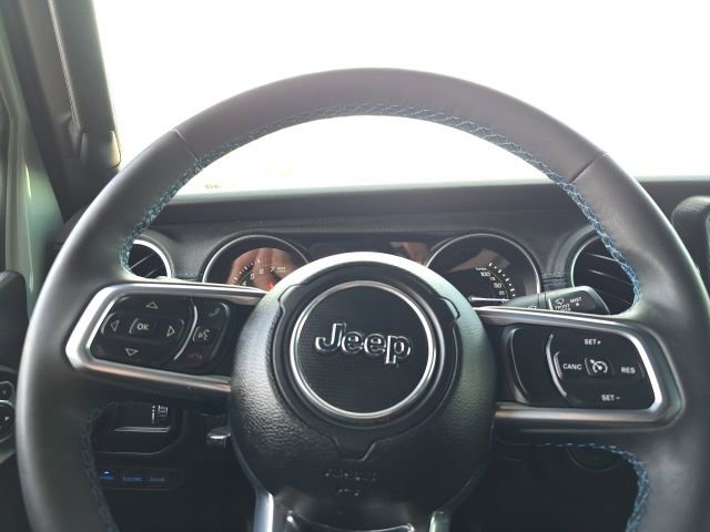 Used 2023 Jeep Wrangler Unlimited Rubicon 4xe w/ Cold Weather Group AWD/4WD image 12