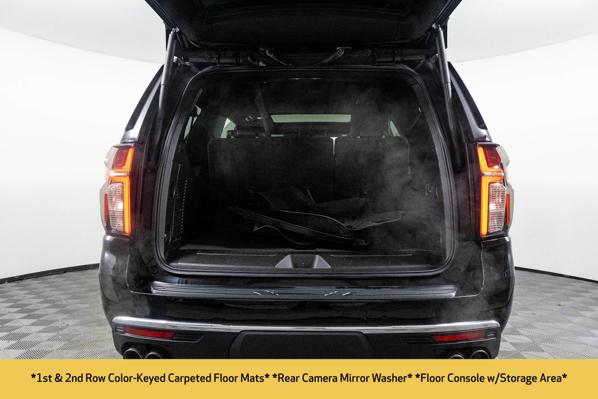 Used 2021 Chevrolet Suburban Premier w/ Premium Package image 41