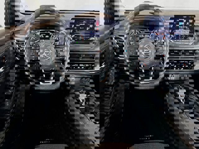 Certified 2023 Nissan Rogue SV image 17