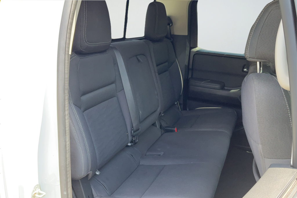 Used 2022 Nissan Frontier SV RWD image 21