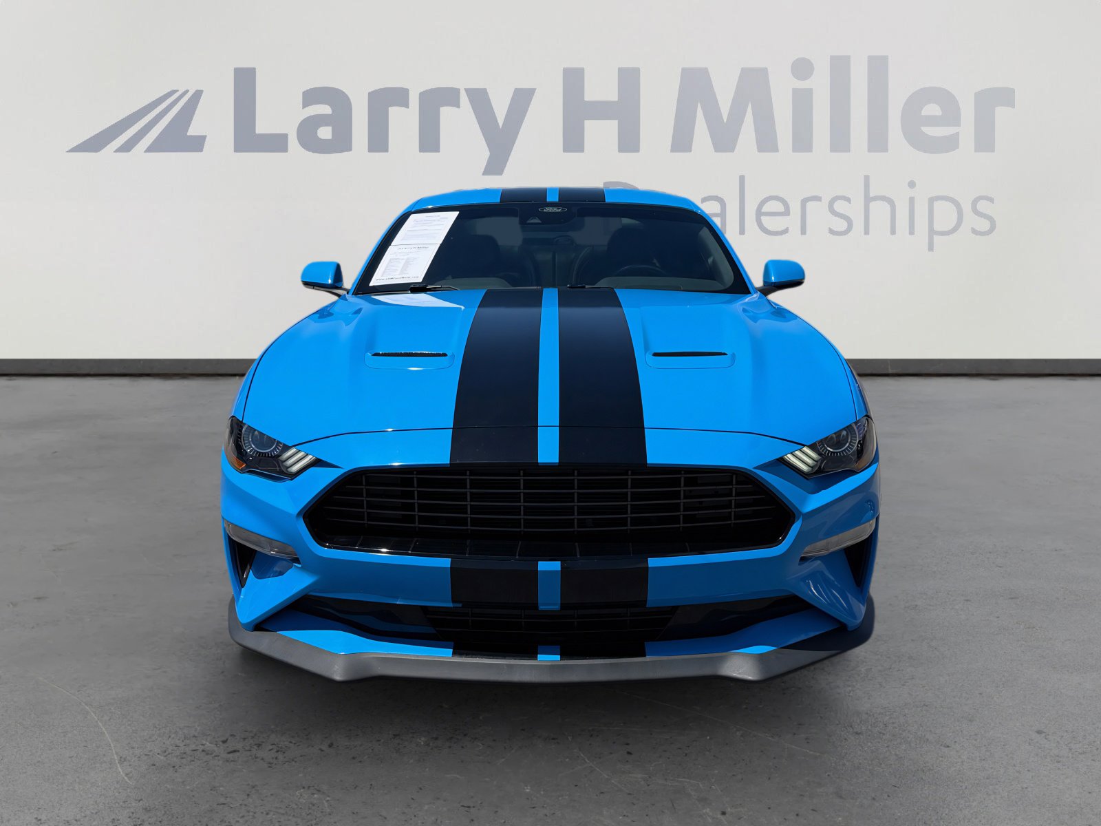 Certified 2022 Ford Mustang Premium w/ 2.3L High Performance Package RWD image 8