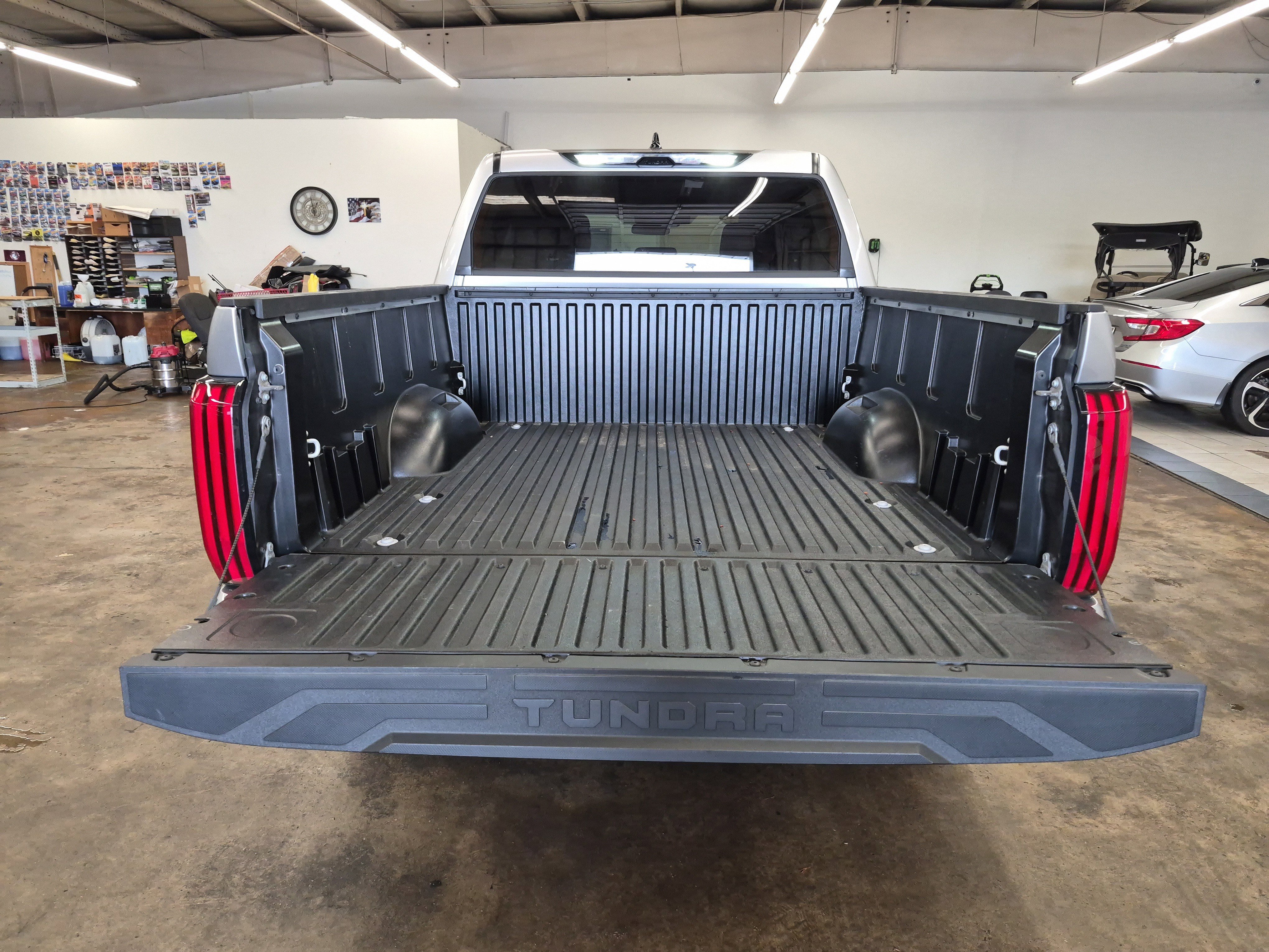 Used 2023 Toyota Tundra SR AWD/4WD image 7