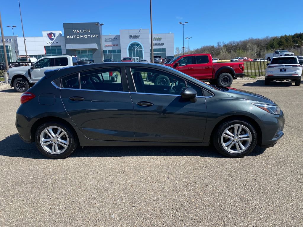Used 2017 Chevrolet Cruze LT w/ Convenience Package image 10