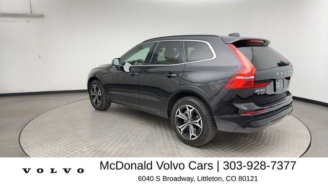 Certified 2022 Volvo XC60 B5 Momentum AWD/4WD image 4