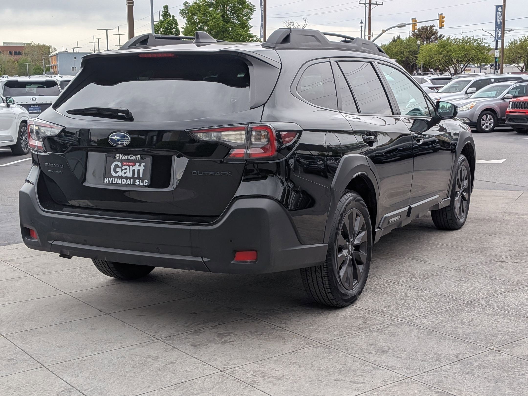 Used 2025 Subaru Outback Onyx Edition AWD/4WD image 3