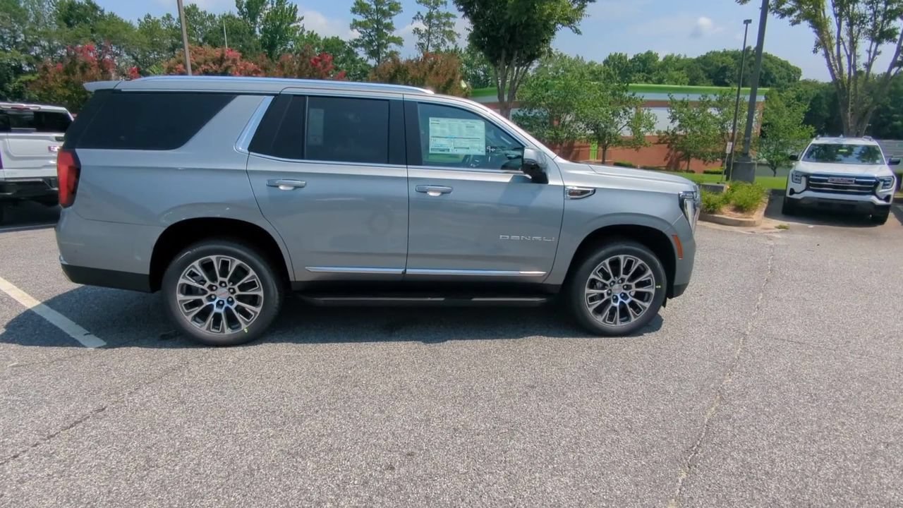 Used 2026 GMC Yukon Denali AWD/4WD image 9