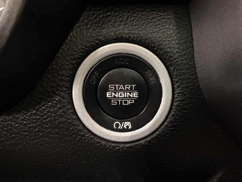 Used 2023 RAM 1500 Laramie AWD/4WD image 15