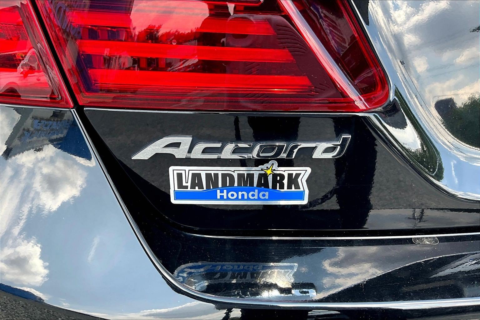 Used 2017 Honda Accord LX image 31