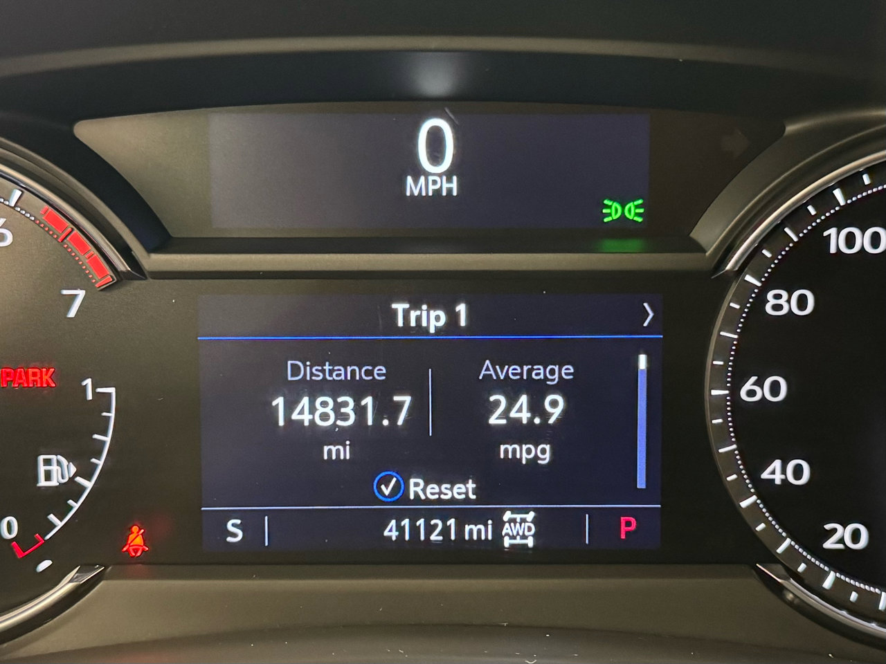 Used 2022 Cadillac XT4 Premium Luxury w/ Enhanced Visibility Package image 19