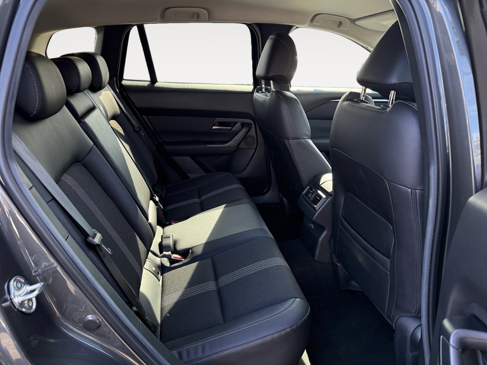 Used 2025 MAZDA CX-50 AWD 2.5 S w/ Weather Package image 18