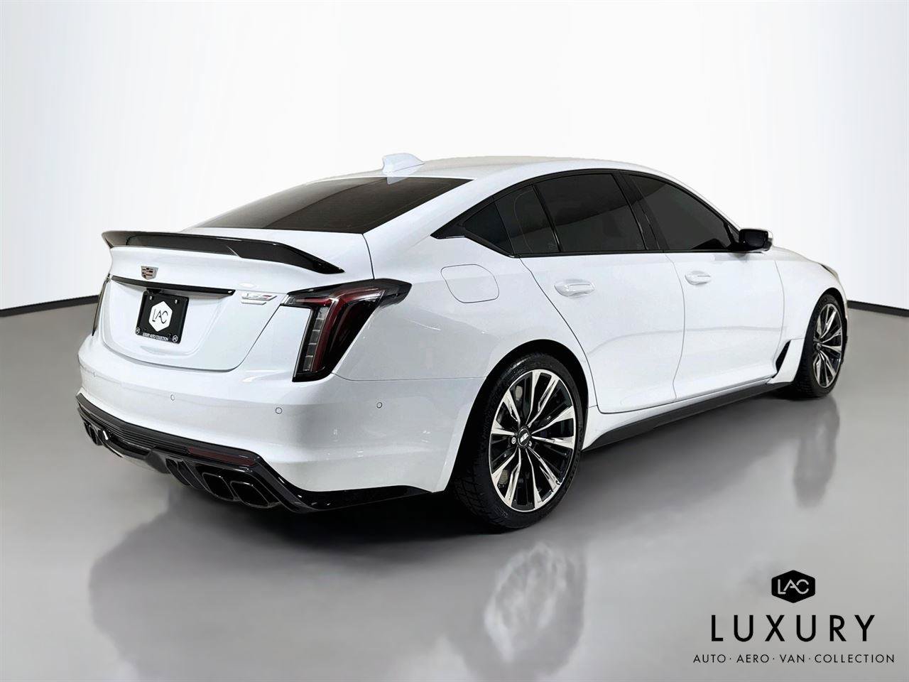 Used 2025 Cadillac CT5 V Blackwing w/ Carbon Fiber 2 Package RWD image 6