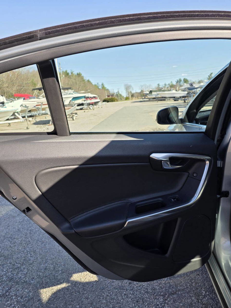 Used 2013 Volvo S60 T5 AWD/4WD image 14