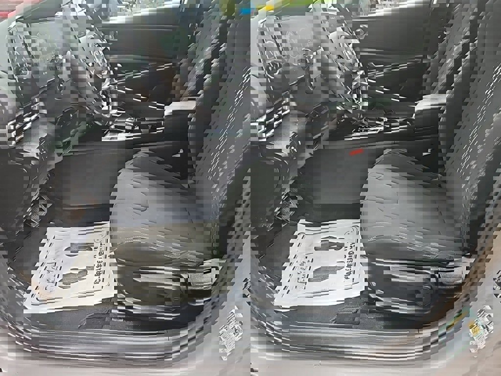 Used 2023 Hyundai Elantra SEL w/ Convenience Package image 10