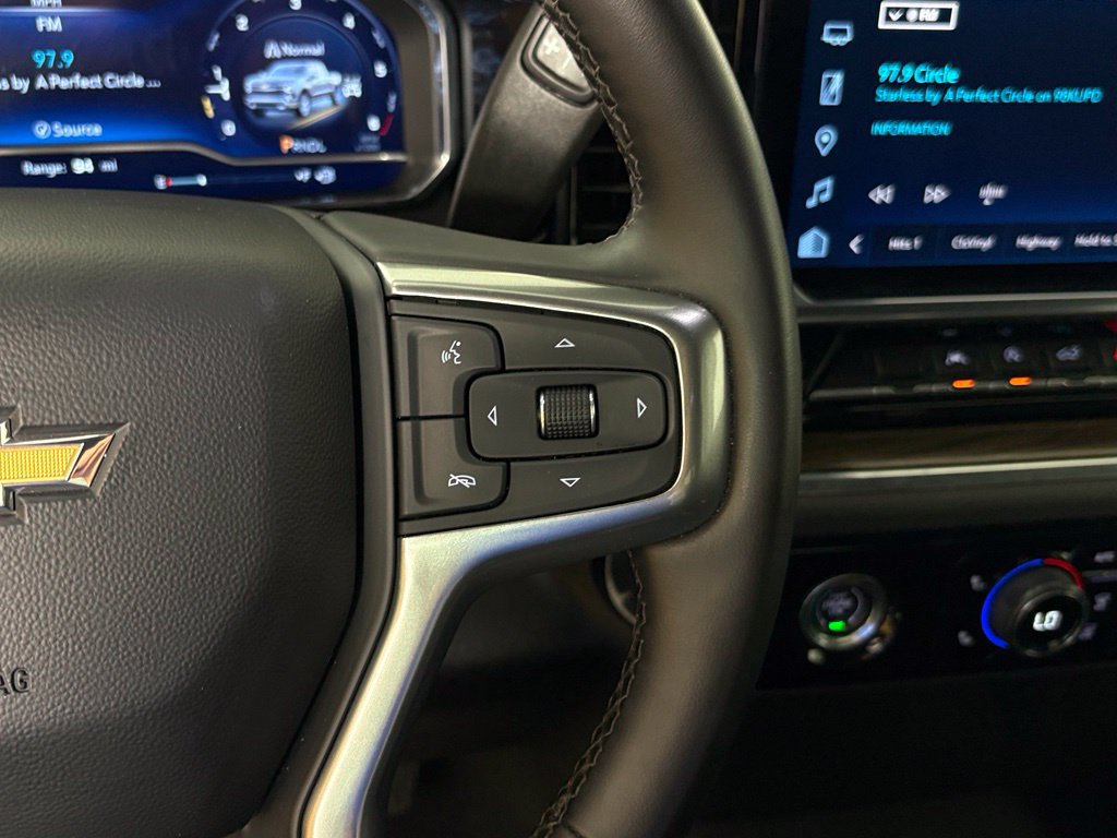 Used 2023 Chevrolet Silverado 1500 LT AWD/4WD image 21