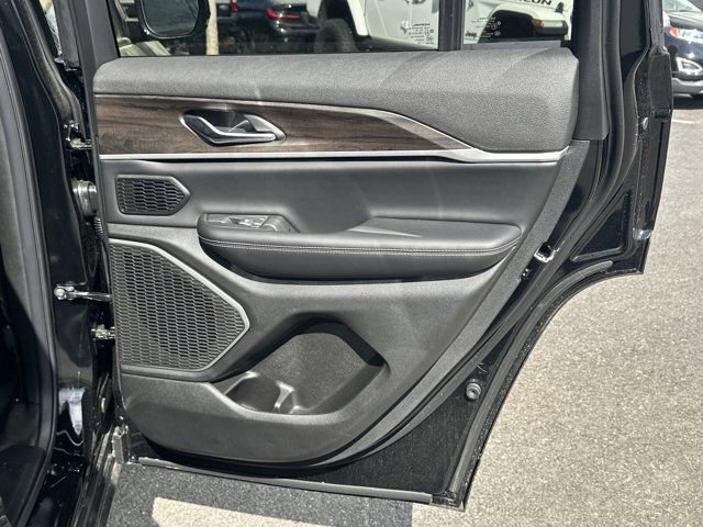 New 2026 Jeep Grand Cherokee Limited image 19