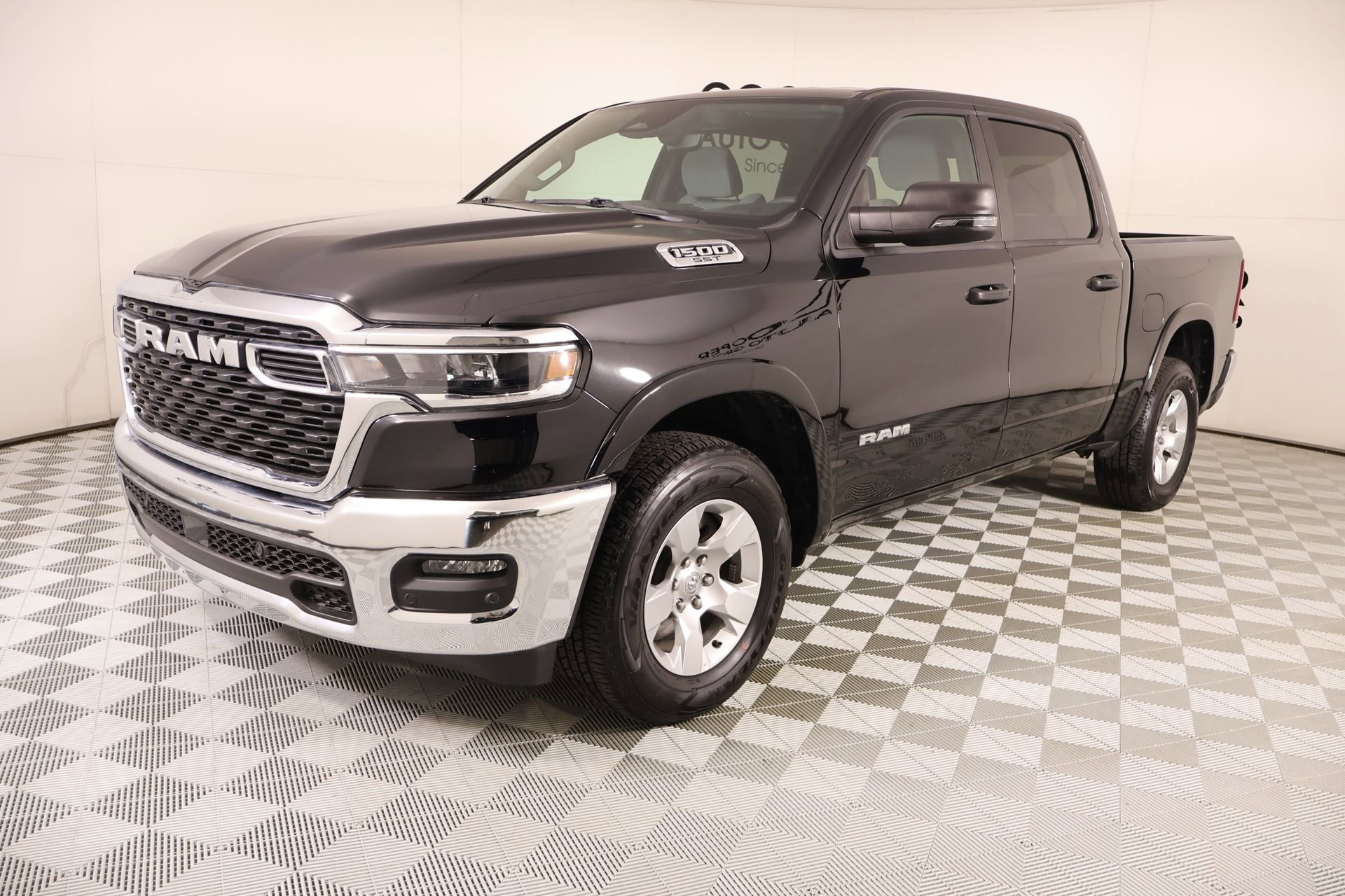 Used 2025 RAM 1500 Big Horn AWD/4WD image 11