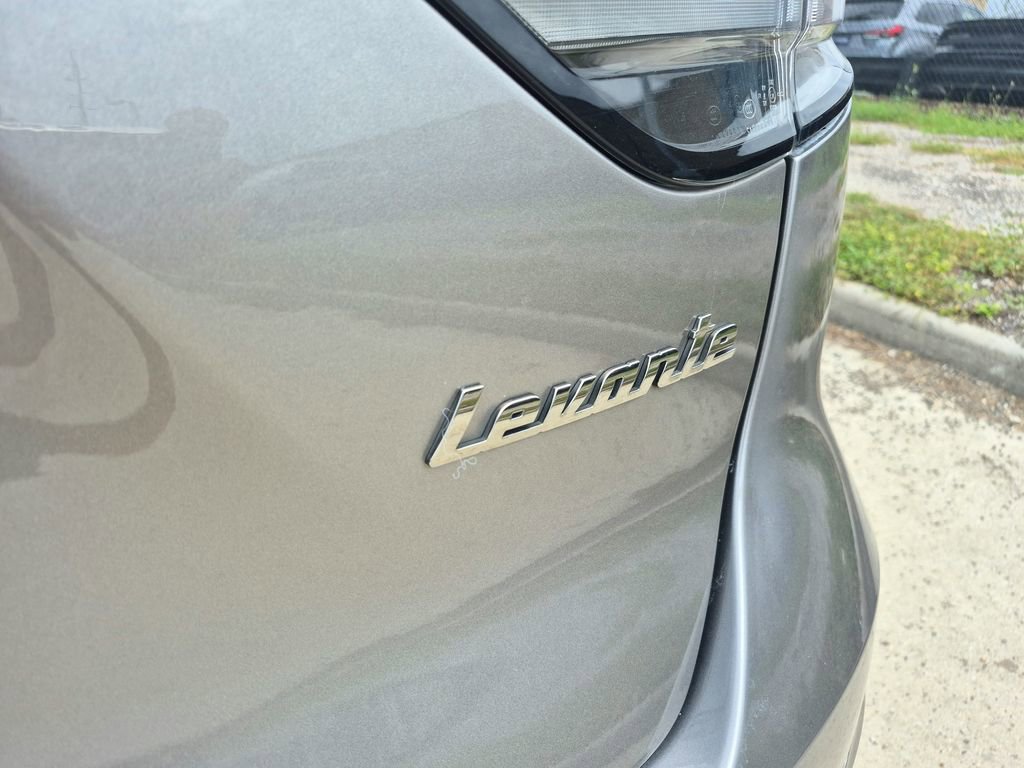 Used 2021 Maserati Levante AWD/4WD image 30