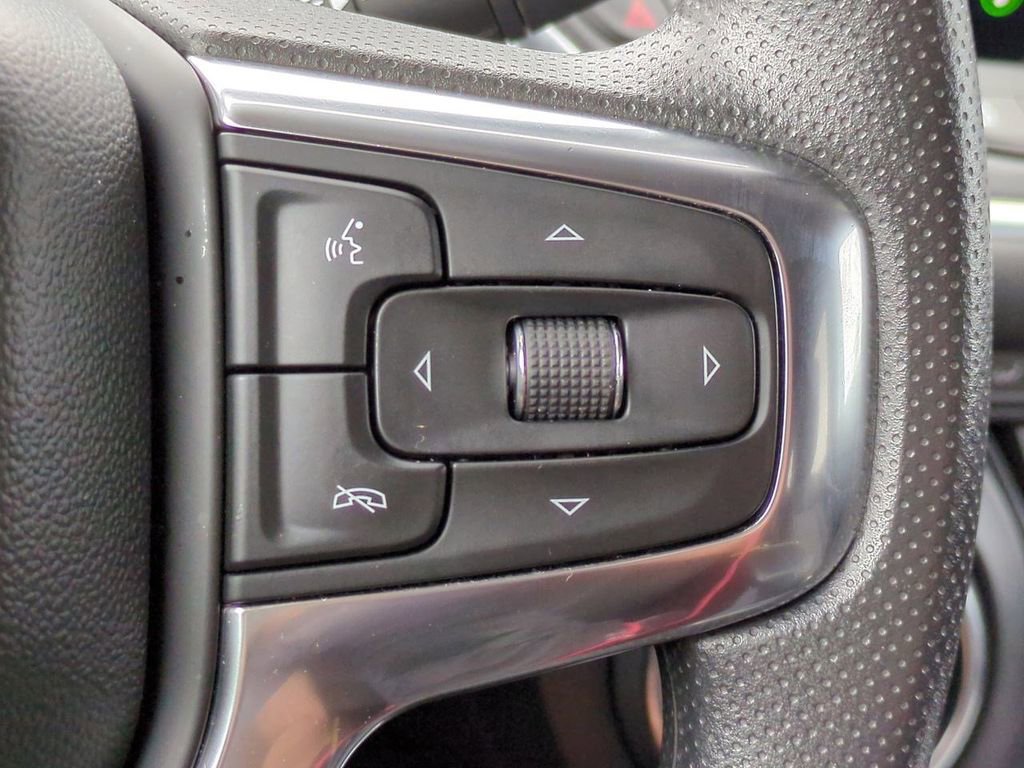 Used 2025 Chevrolet Blazer LT image 26