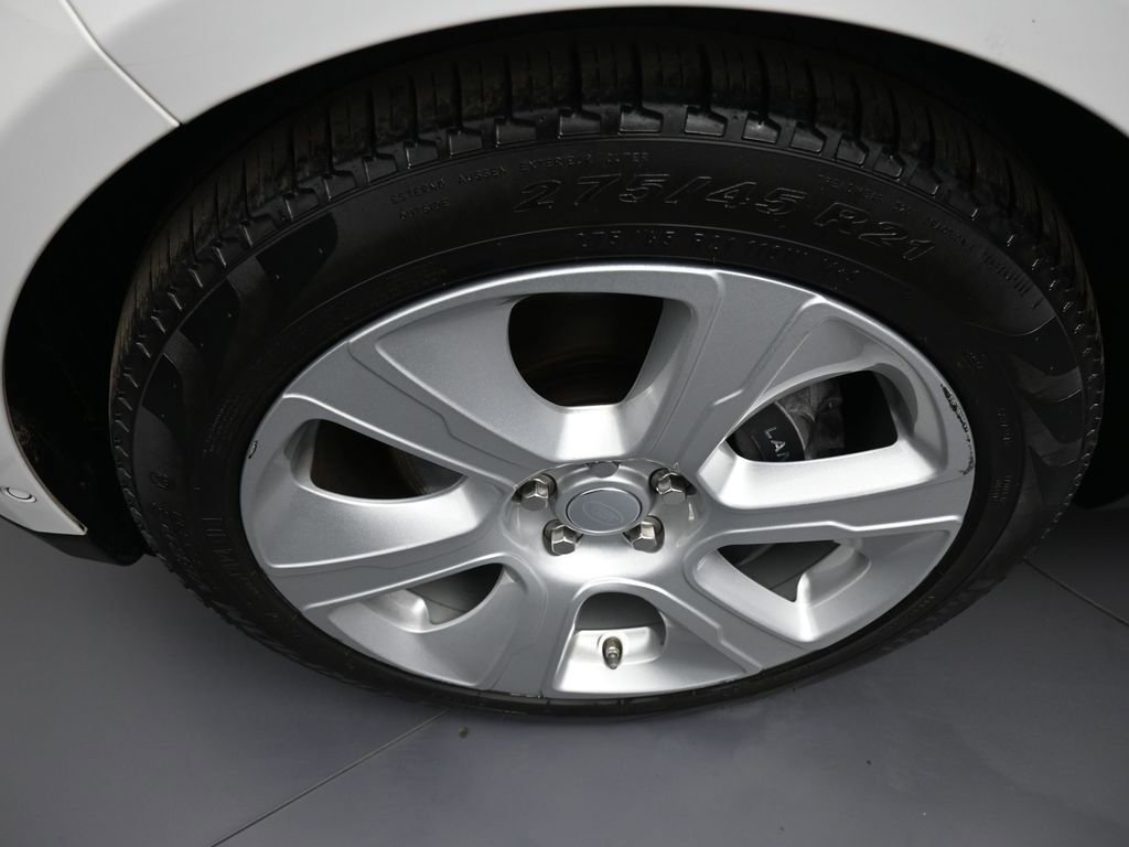 Used 2019 Land Rover Range Rover HSE image 14