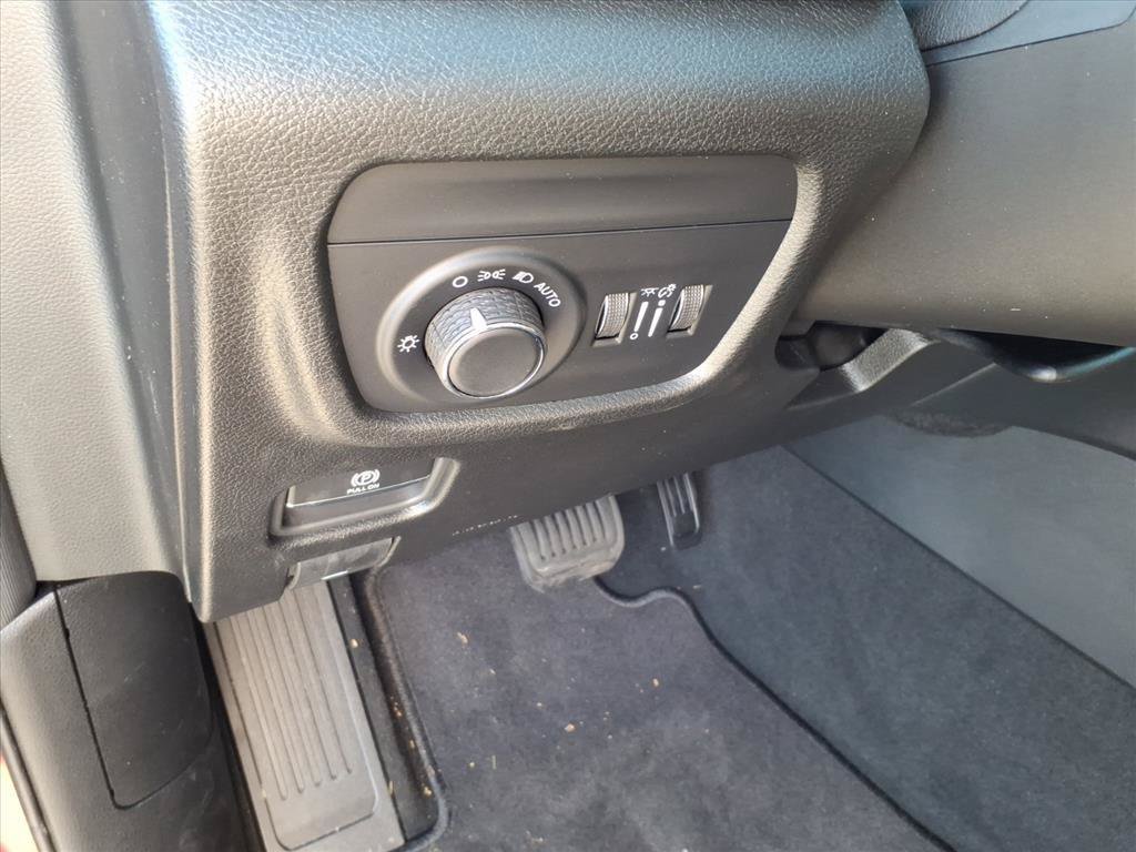 New 2026 Jeep Grand Cherokee Altitude AWD/4WD image 7