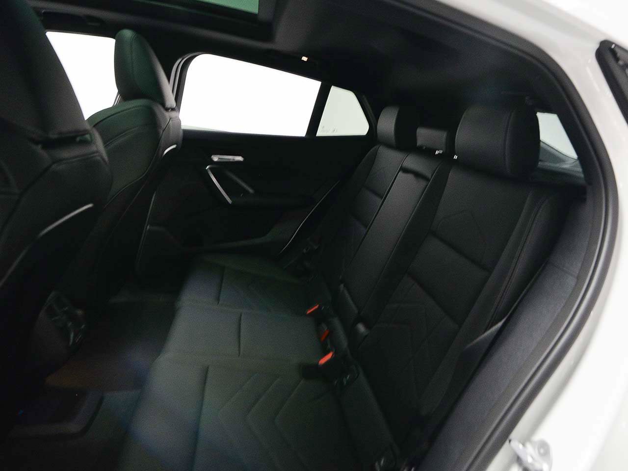 New 2026 BMW X2 xDrive28i image 10