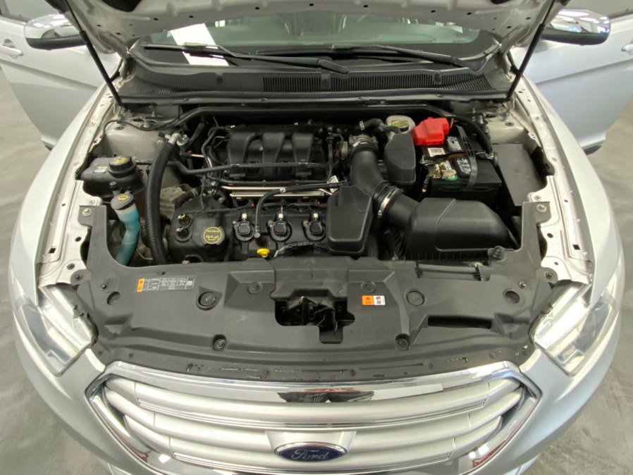 Used 2019 Ford Taurus Limited FWD image 45